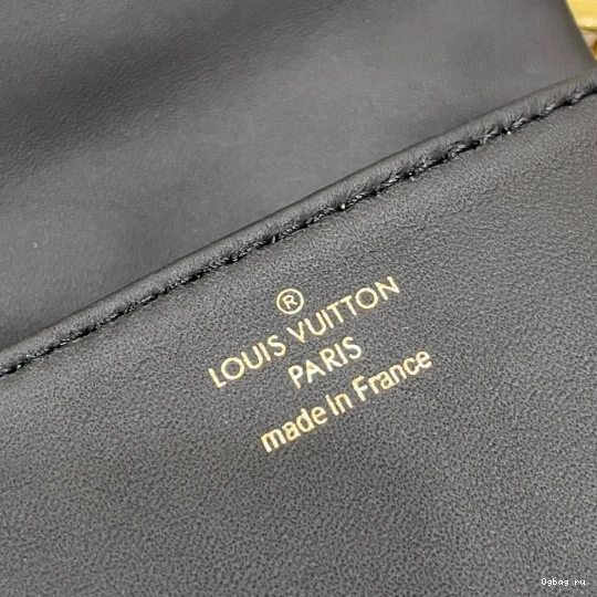 LOUIS Coussin Beltbag VUITTON 0824